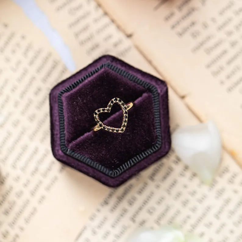 Gold-Plated Open Heart Adjustable Ring with Black Zircon Crystals – Women’s Romantic Jewelry | Yumi Jewels
