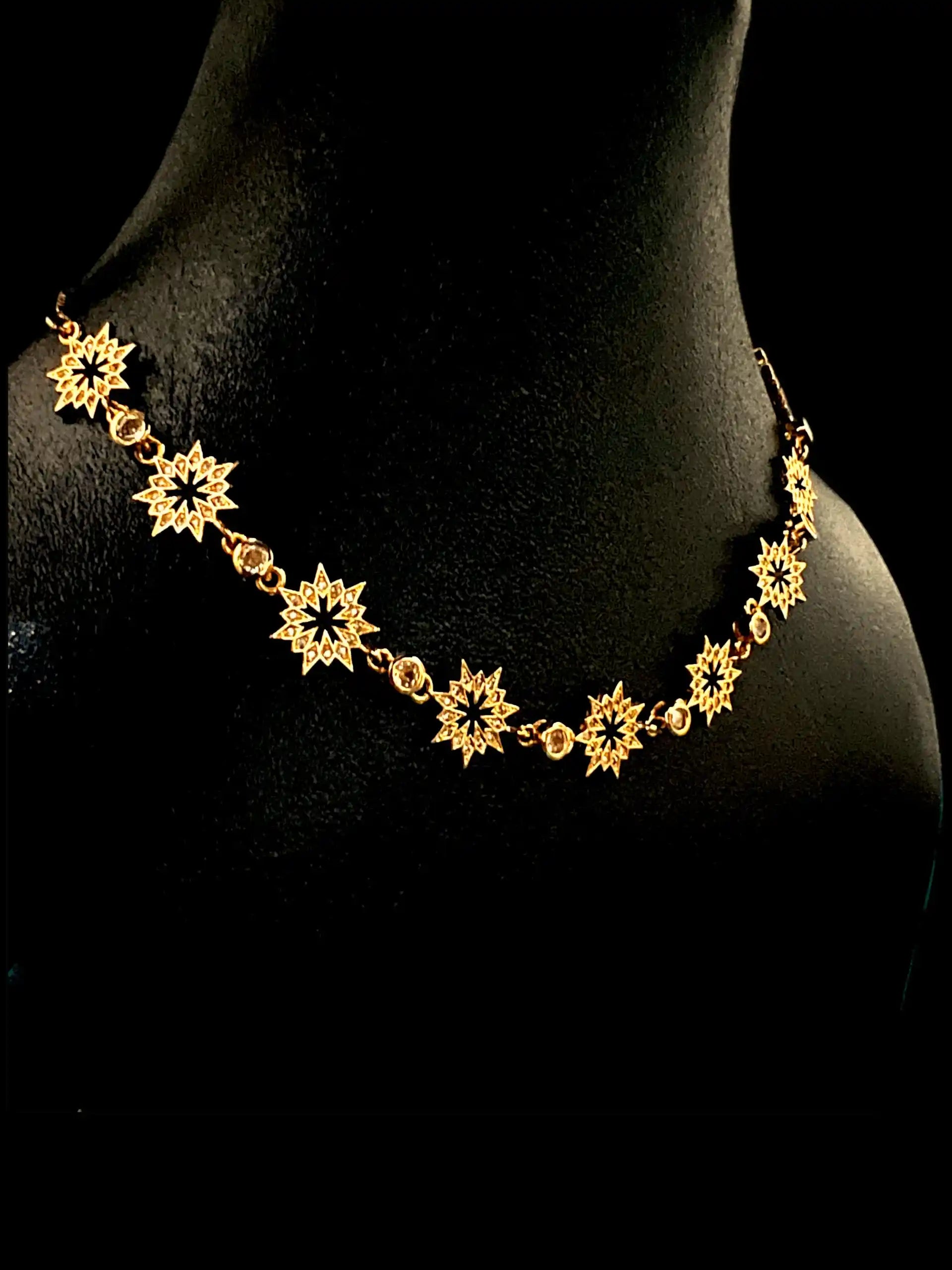 Aurelia Starburst Floral Statement Necklace – Gold-Tone Bold Jewelry for Women | Yumi Jewels