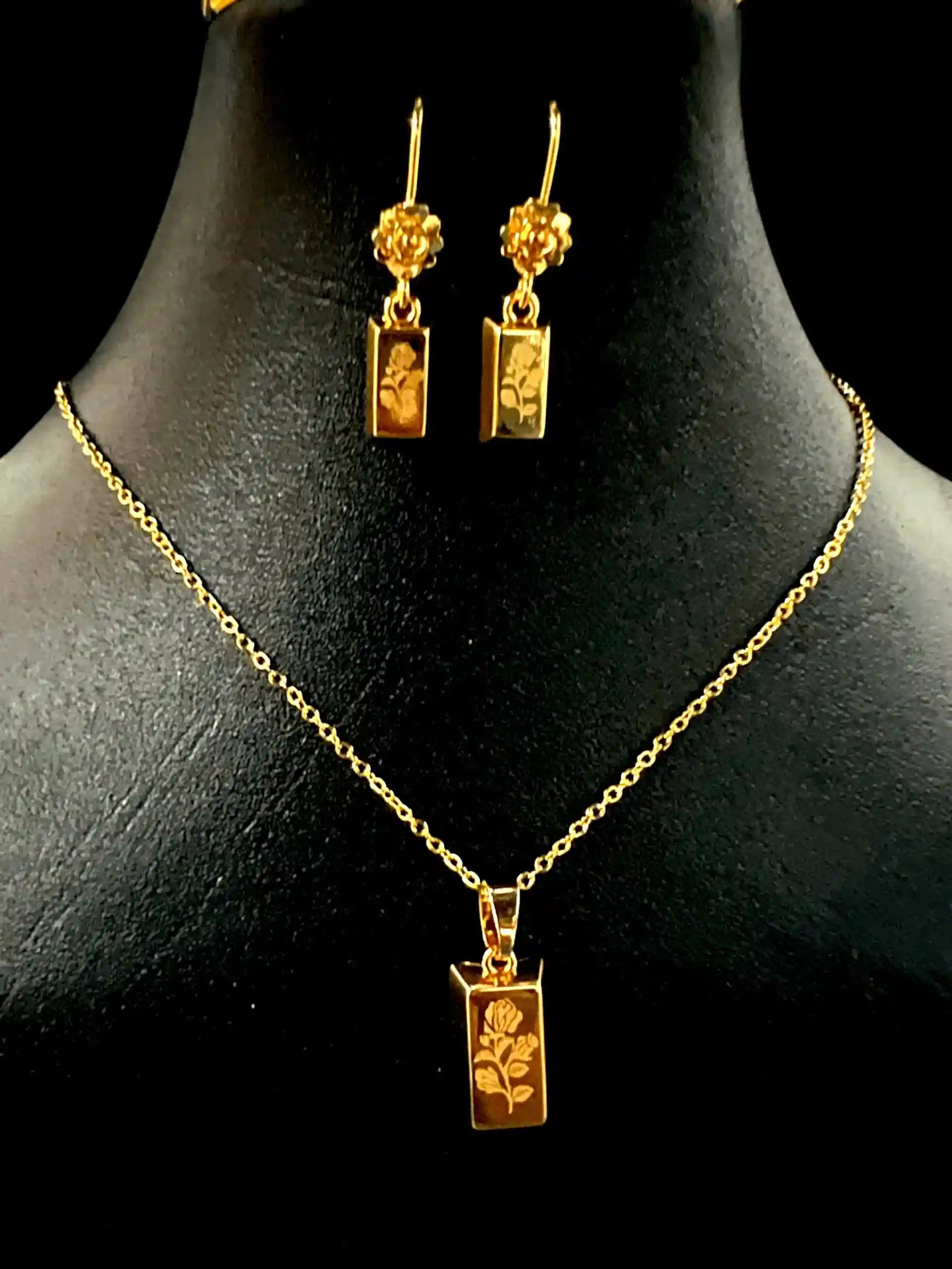 Gold-Plated Floral Pendant & Earrings Set – Elegant Rose Design Jewelry for Women | Yumi Jewels